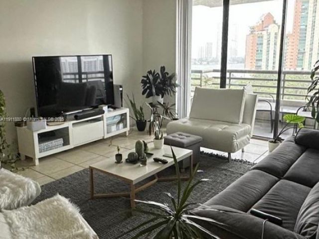 Apartment for rent  Unit # - photo 7443522