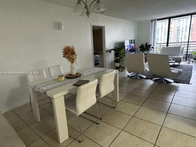 Apartment for rent  Unit # - photo 7443523