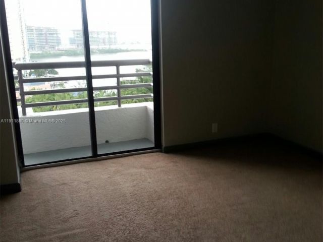 Apartment for rent  Unit # - photo 7443525