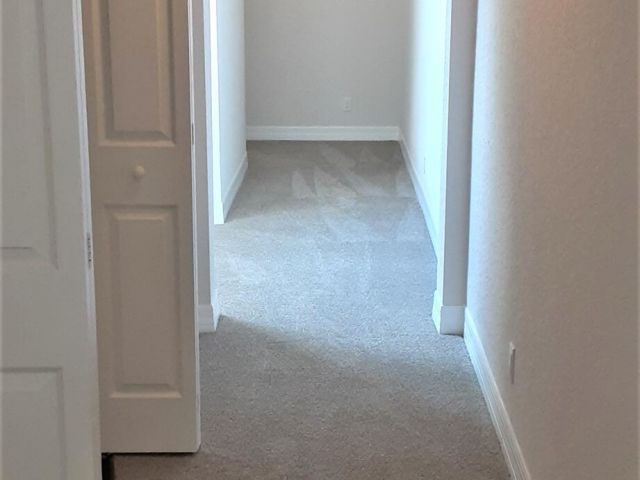 Home for rent at 909 NW 18th Avenue - photo 6775465