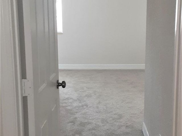 Home for rent at 909 NW 18th Avenue - photo 6775471
