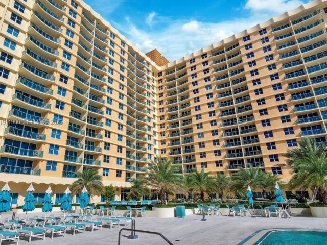 Apartment for sale  Unit #PH6 - photo 7431895