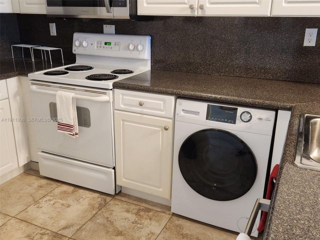 Apartment for sale  Unit #PH6 - photo 7431910