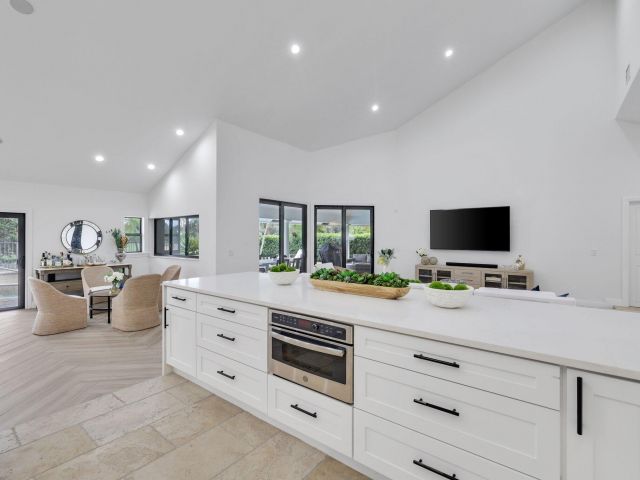 Home for sale at 7811 Mandarin Drive - photo 6775488