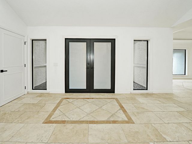 Home for sale at 7811 Mandarin Drive - photo 6775496