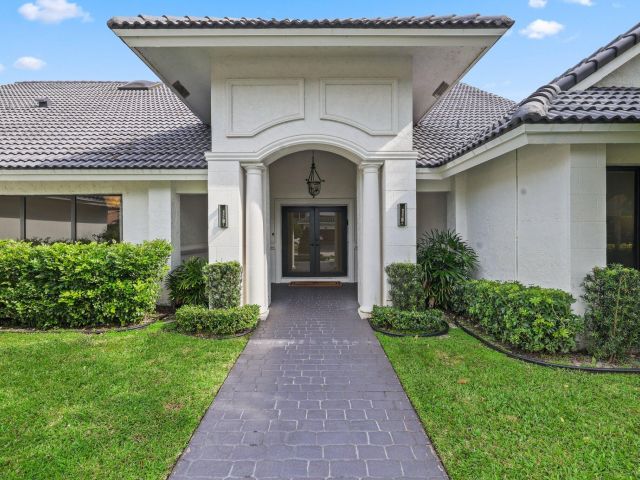 Home for sale at 7811 Mandarin Drive - photo 6775497