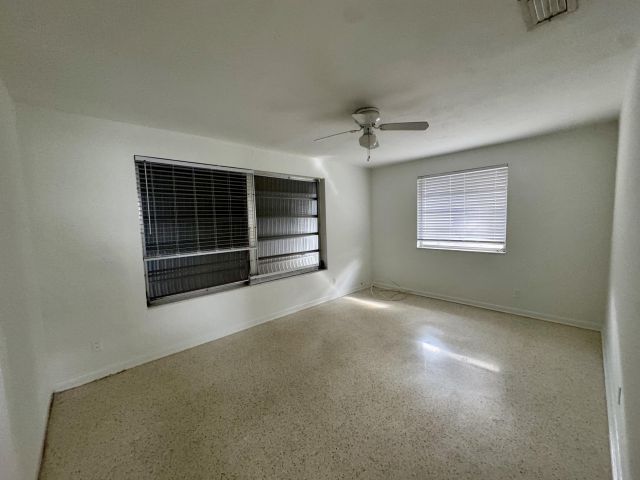 Home for rent at 678 NW 12th Terrace - photo 6783837