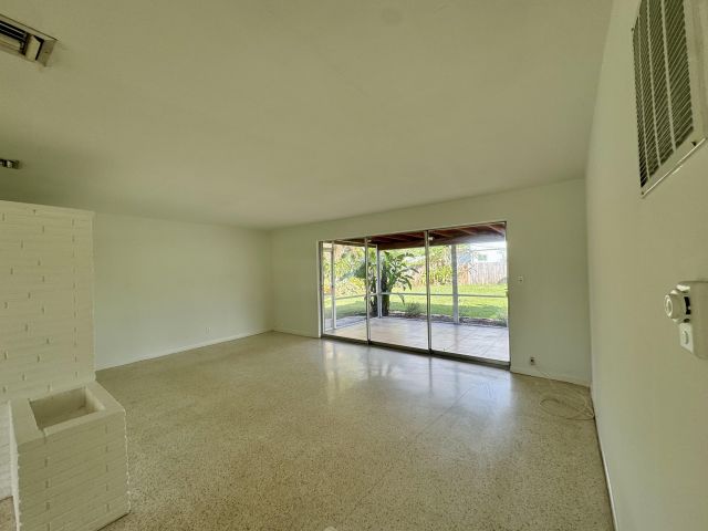 Home for rent at 678 NW 12th Terrace - photo 6783839