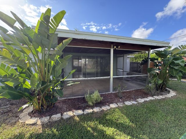 Home for rent at 678 NW 12th Terrace - photo 6783840