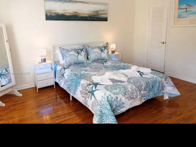 Home for rent at 1949 NE 123rd St 0 - photo 6772354