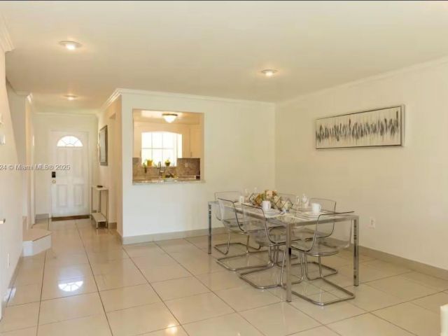 Home for rent at 1949 NE 123rd St 0 - photo 6772358