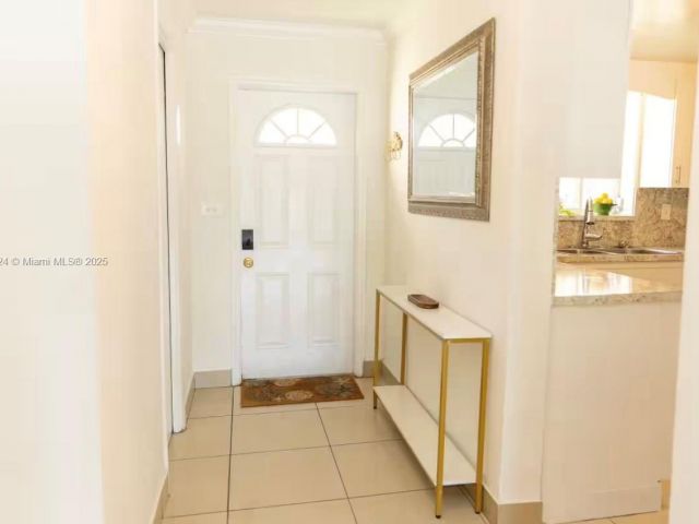 Home for rent at 1949 NE 123rd St 0 - photo 6772361