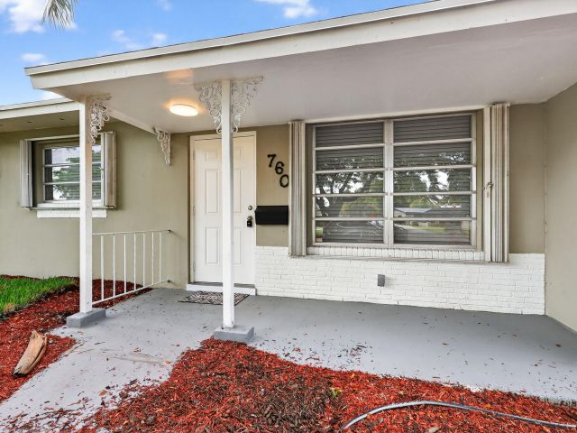 Home for sale at 760 SW 64th Way - photo 6775526