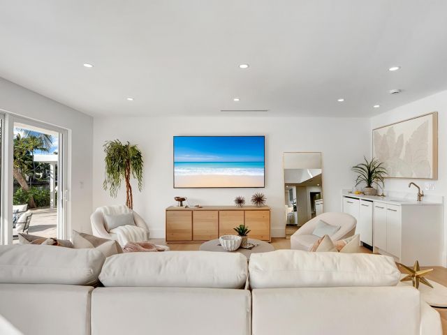 Home for sale at 580 SW 15th Street - photo 6861953