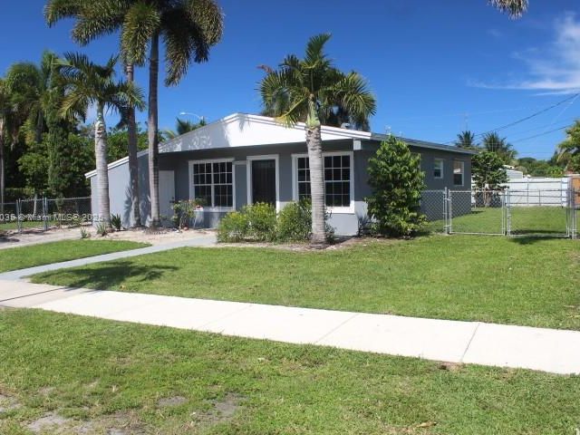 2-bedroom home for sale in Miami Gardens - 20541 NW 20th Ct - MondialRealty