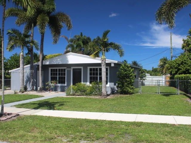 2-bedroom home for sale in Miami Gardens - 20541 NW 20th Ct - MondialRealty