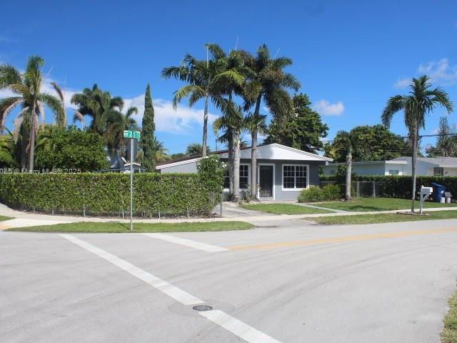 2-bedroom home for sale in Miami Gardens - 20541 NW 20th Ct - MondialRealty