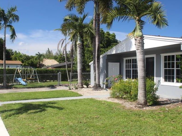 2-bedroom home for sale in Miami Gardens - 20541 NW 20th Ct - MondialRealty