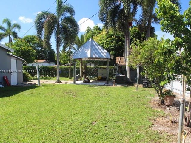 2-bedroom home for sale in Miami Gardens - 20541 NW 20th Ct - MondialRealty
