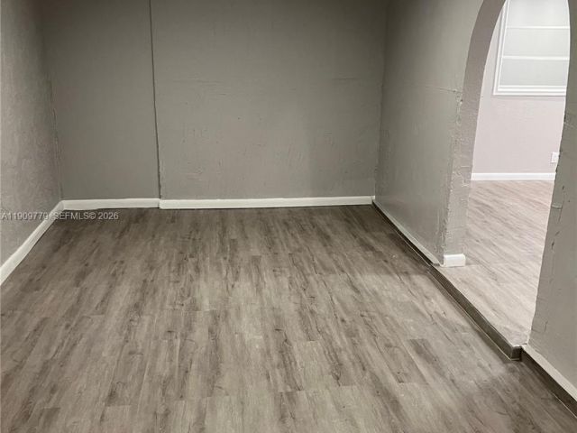 Home for sale at 417 SW 8th Ave - photo 7476187