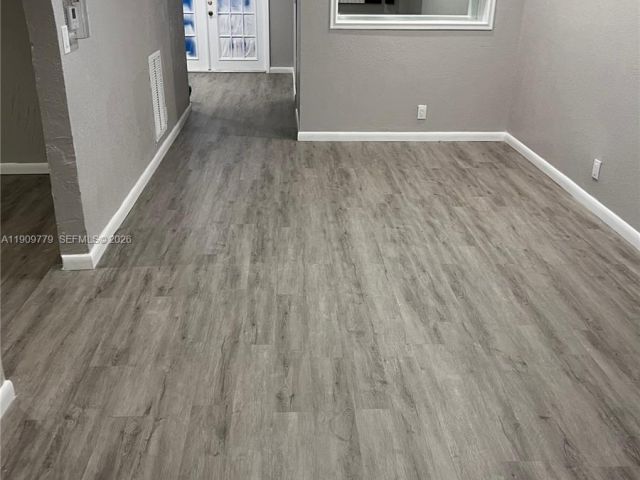 Home for sale at 417 SW 8th Ave - photo 7476188