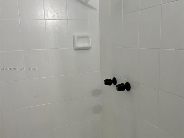 Home for sale at 417 SW 8th Ave - photo 7476192