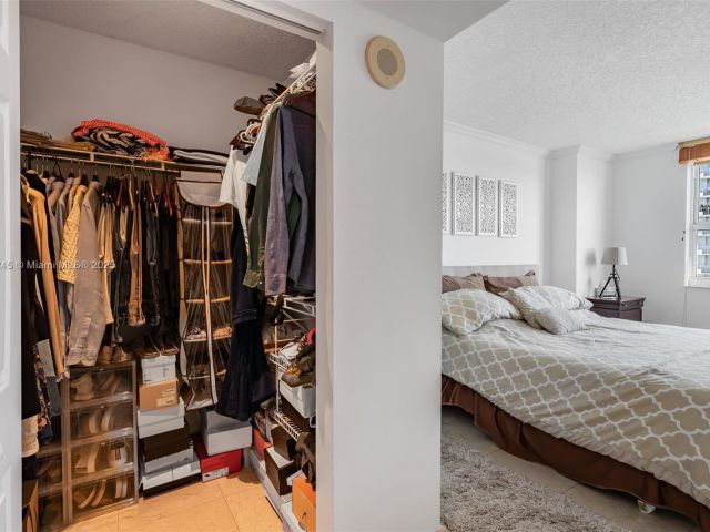 Apartment for sale  Unit #2708 - photo 6774349