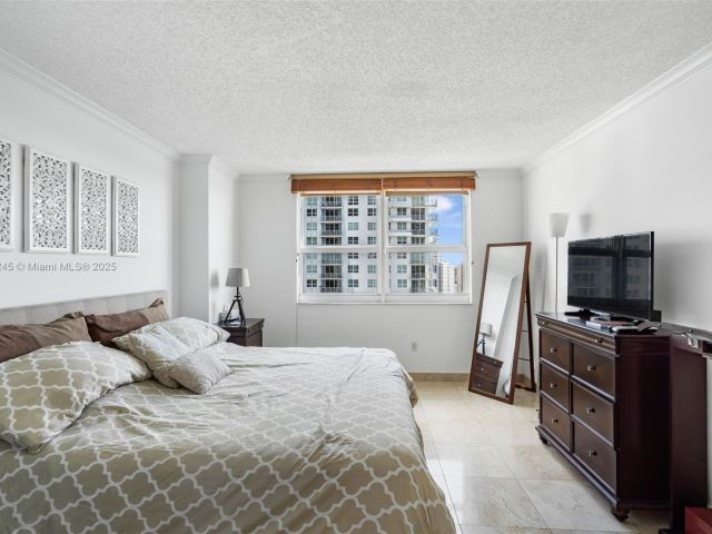 Apartment for sale  Unit #2708 - photo 6774351