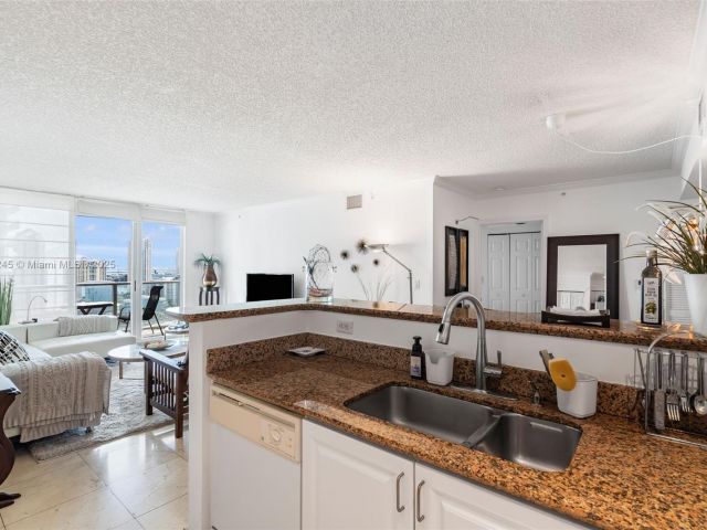 Apartment for sale  Unit #2708 - photo 6774355