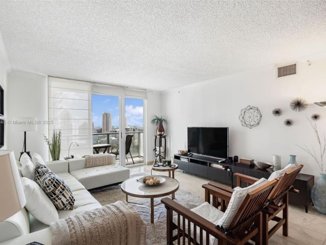 Apartment for sale  Unit #2708 - photo 6774360