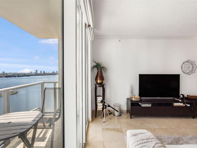 Apartment for sale  Unit #2708 - photo 6774363