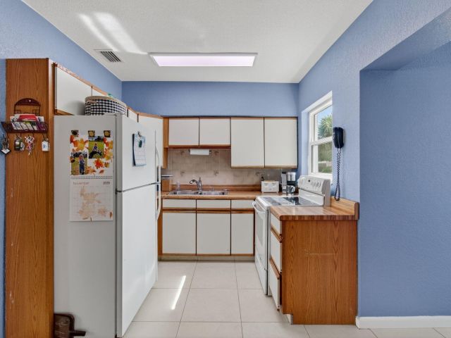 Home for sale at 254 NE 22nd Street - photo 6772396