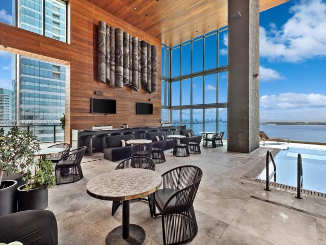 Apartment for sale  Unit #2405 - photo 6774119