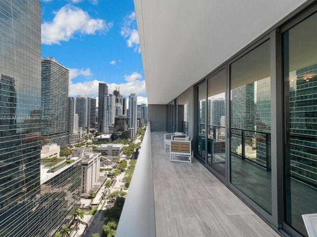 Apartment for sale  Unit #2405 - photo 6774122