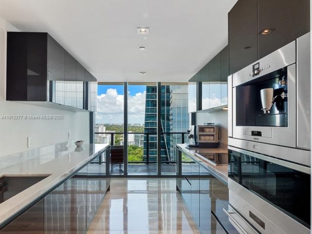 Apartment for sale  Unit #2405 - photo 6774132