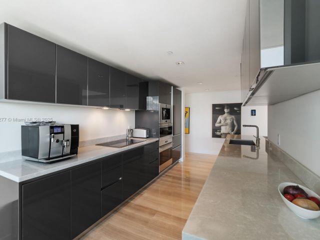 Apartment for sale  Unit #2405 - photo 6774133