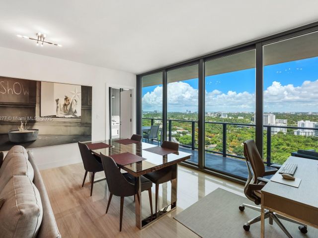 Apartment for sale  Unit #2405 - photo 6774134