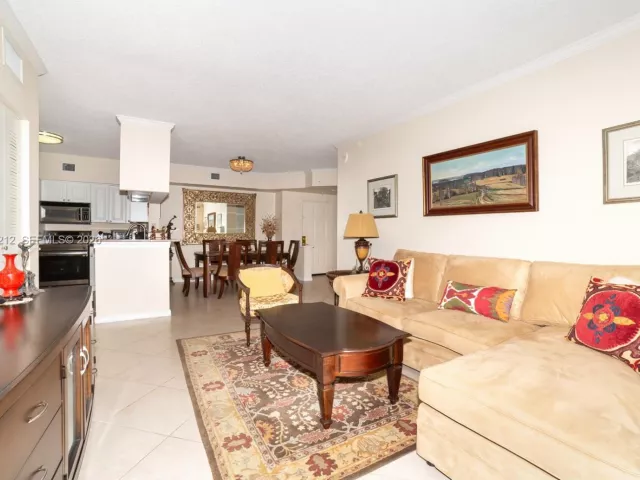 2-bedroom condo for sale in Sunny Isles Beach - 17150 N Bay Rd 2207 - MondialRealty