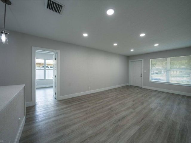 Home for rent at 1405 NW 7th Terrace - photo 6774517