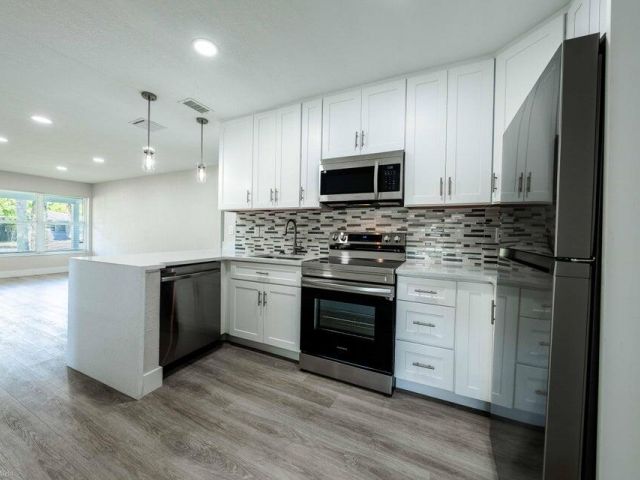 Home for rent at 1405 NW 7th Terrace - photo 6774520