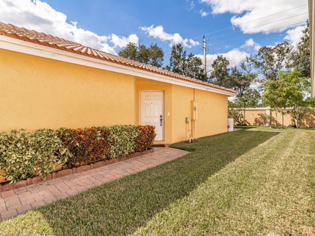 Home for rent at 3381 Commodore Court - photo 6775058