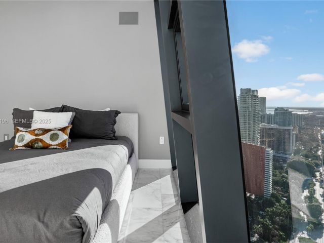 Apartment for sale  Unit #4304 - photo 6780791