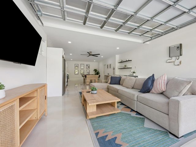 Home for rent at 125 NW 3rd Avenue - photo 6774821