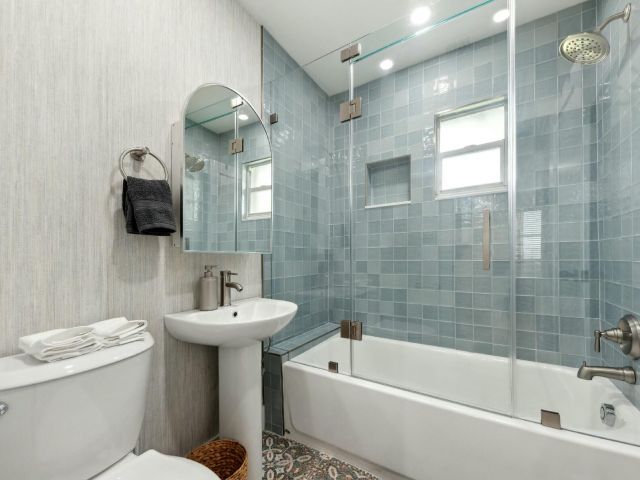 Home for rent at 125 NW 3rd Avenue - photo 6774825
