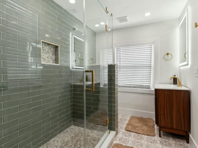 Home for rent at 125 NW 3rd Avenue - photo 6774827