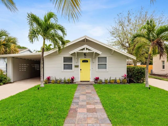 Home for rent at 125 NW 3rd Avenue - photo 6774836