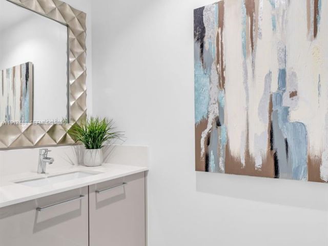 Apartment for sale  Unit #3703 - photo 6777100