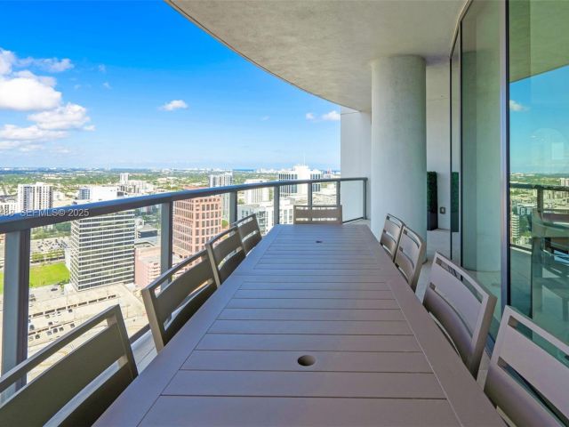 Apartment for sale  Unit #3703 - photo 6777102