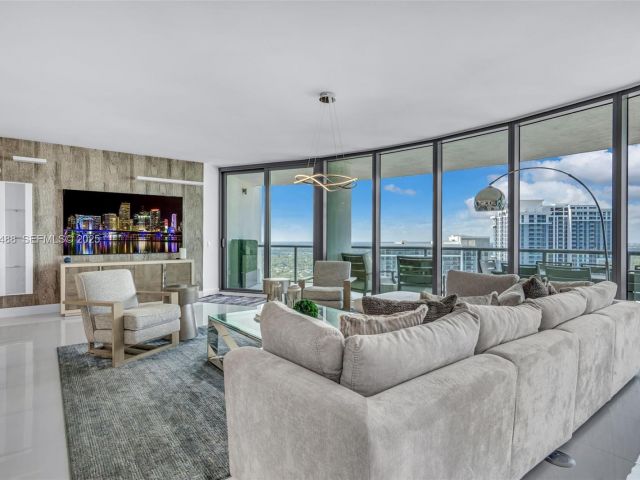 Apartment for sale  Unit #3703 - photo 6777106