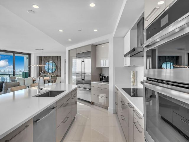 Apartment for sale  Unit #3703 - photo 6777107